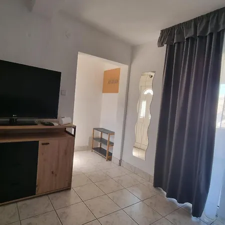 Seso Apartment *